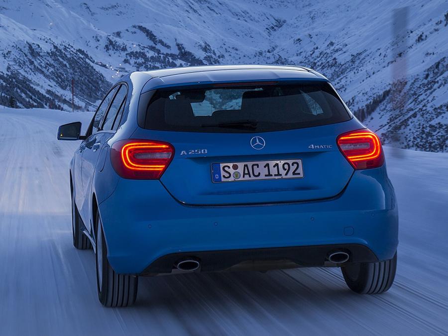  Mercedes-Benz A250 4Matic Urban Package 2013 года  (фото 4 из 10)